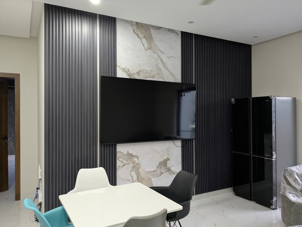 Media Wall Lounge